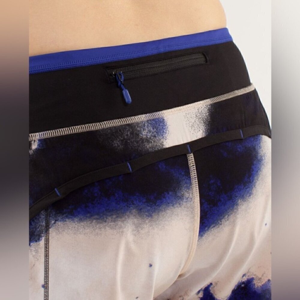 Lululemon Turbo Run Short Milky Way Multi Print / Pigment Blue / Black size 6 - Picture 4 of 10